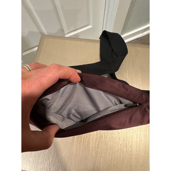 Athleta Kinetic Shine Deep Purple Quilted Belt Bag Crossbody Fanny Pack Travel - Picture 6 of 13